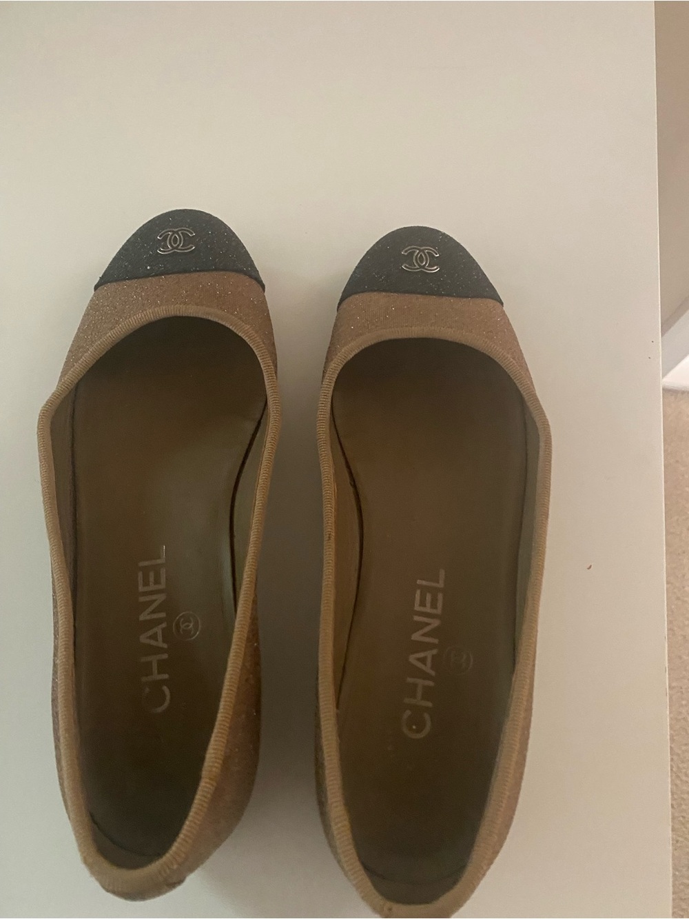CHANEL Two-Tone Brown and Black Cap-Toe Ballet Flats